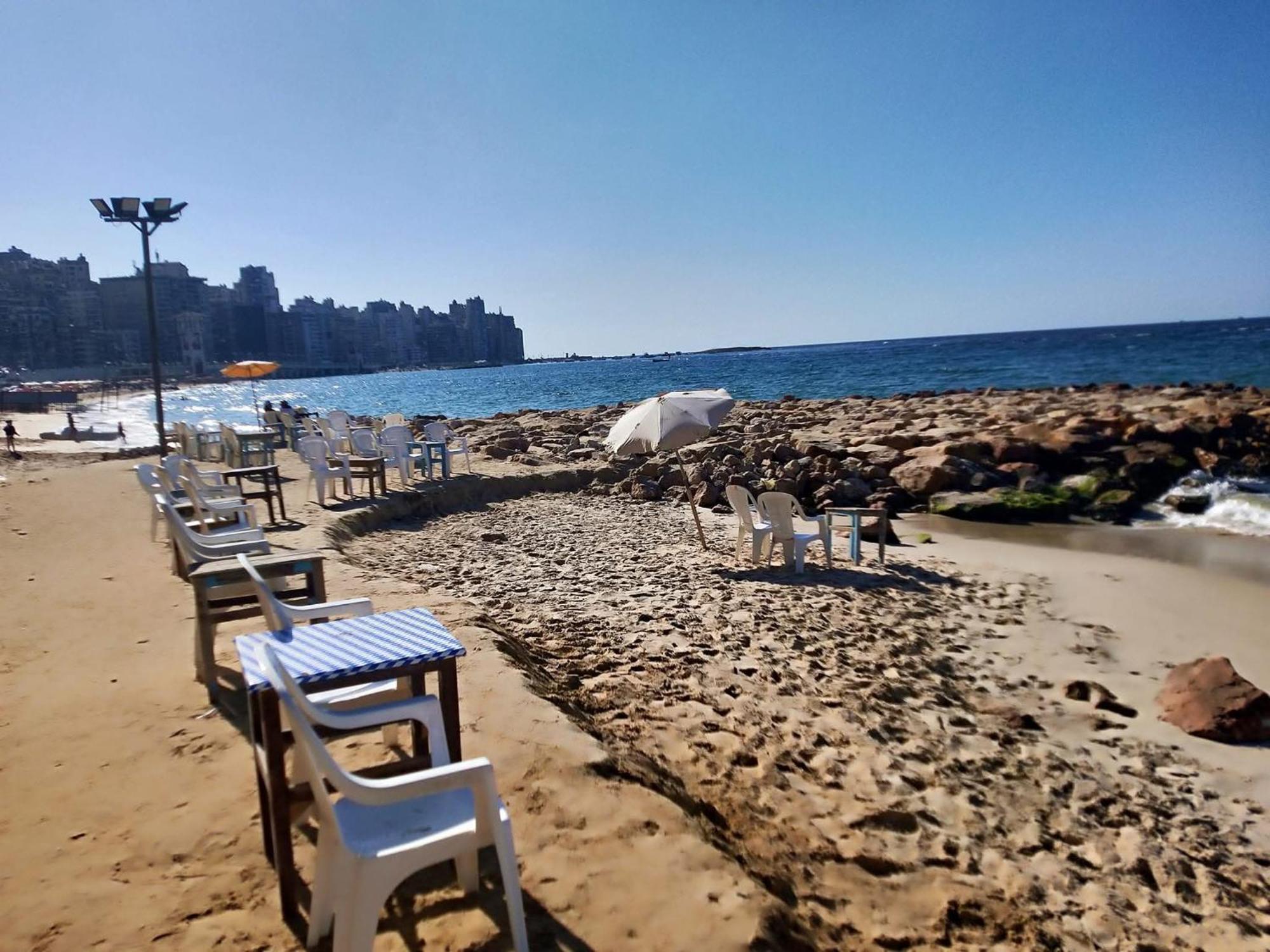 One Minute From The Sea Alexandria